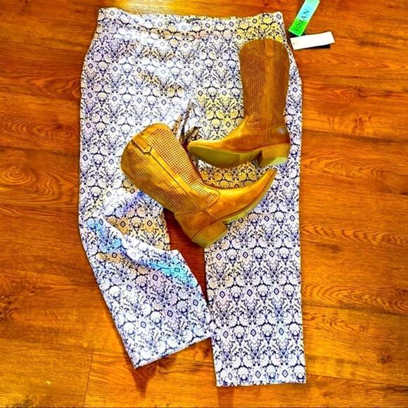 8TH & MADISON ANKLE LENGTH PANTS 22 NWT - Picture 9 of 16